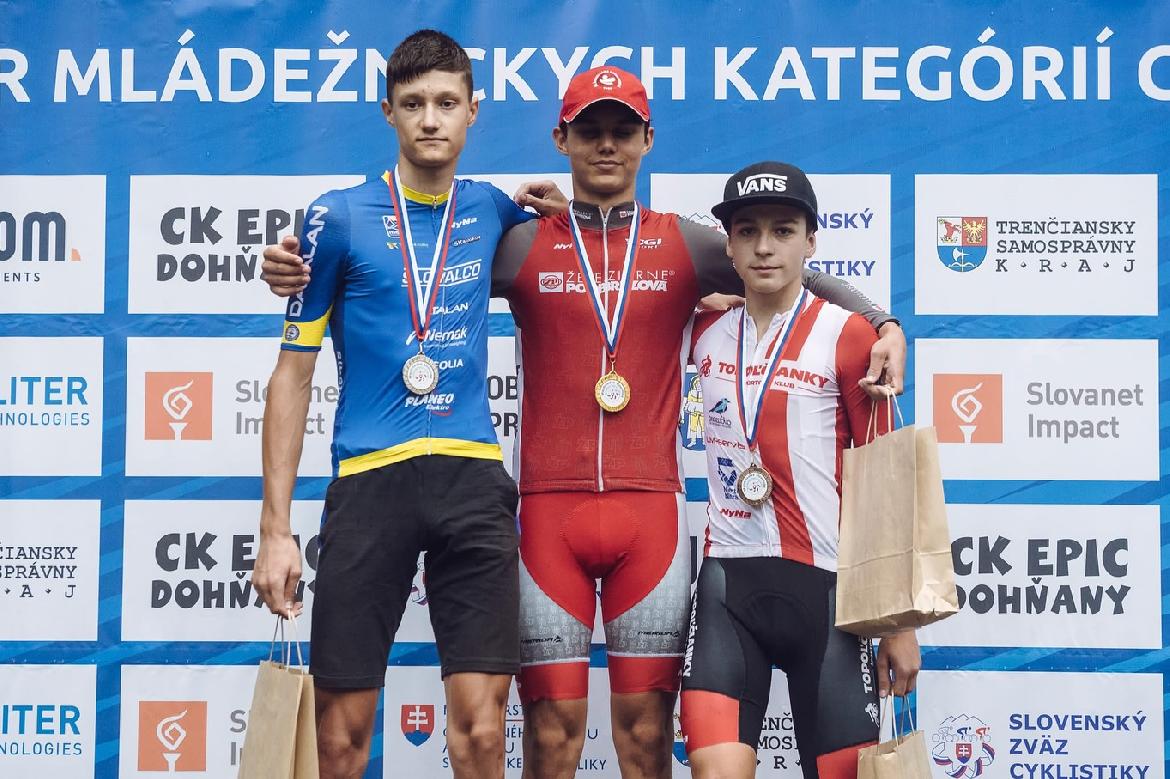 Z domáceho šampionátu priviezol A.Jelža 2x striebro a A.Peszekiová 1x striebro