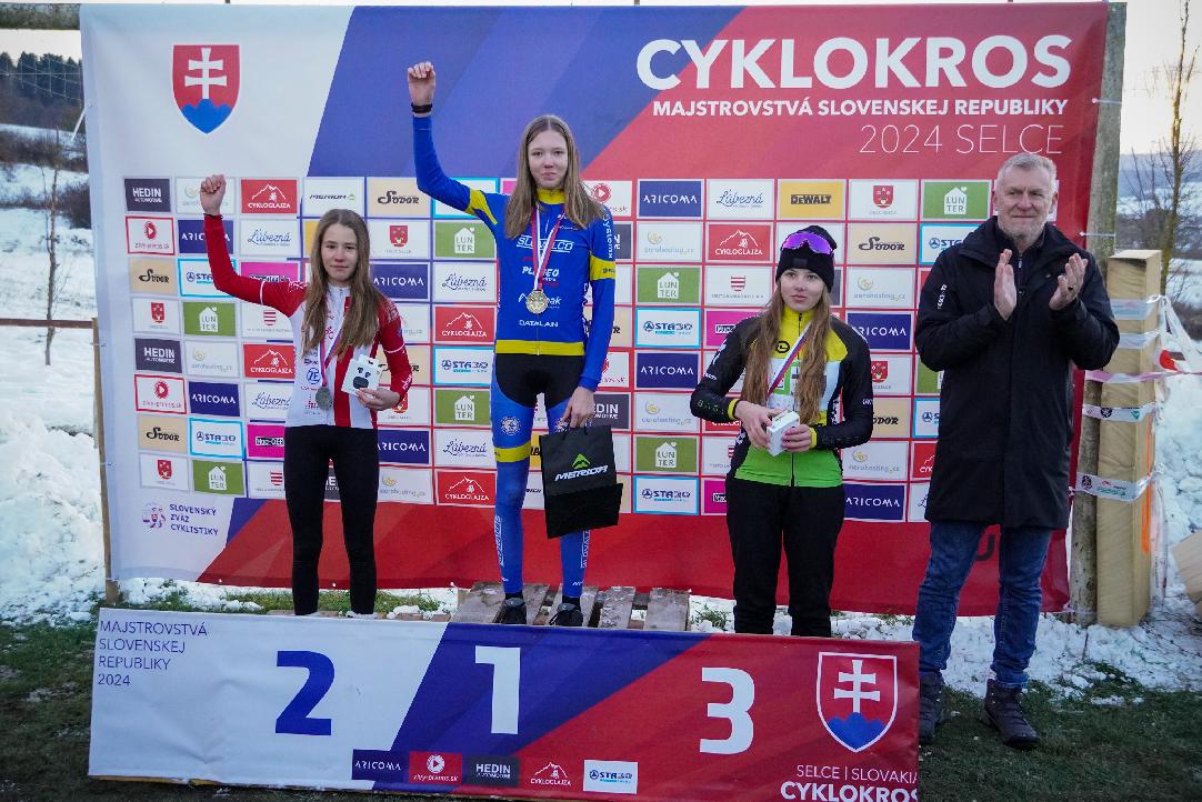 Majsterka Slovenska v cyklokrose žiačka A.Peszekiová